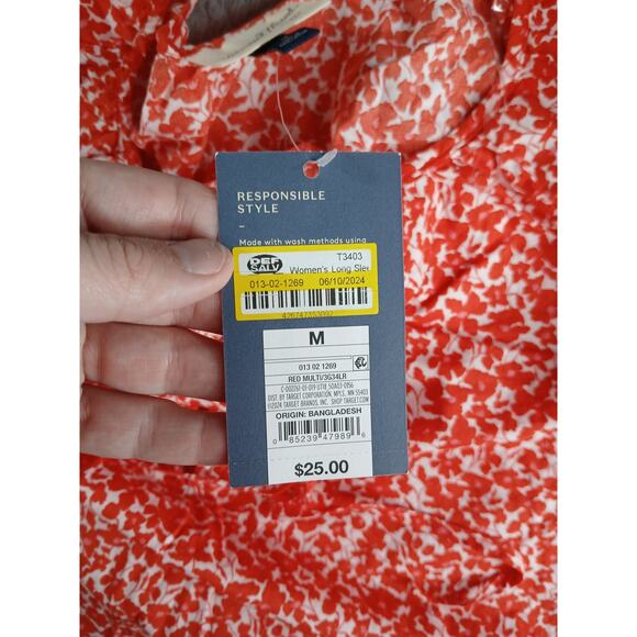 Universal Thread Shirt Womens Medium Red Floral Blouse Top Long Sleeve Crop NWT - Picture 3 of 8